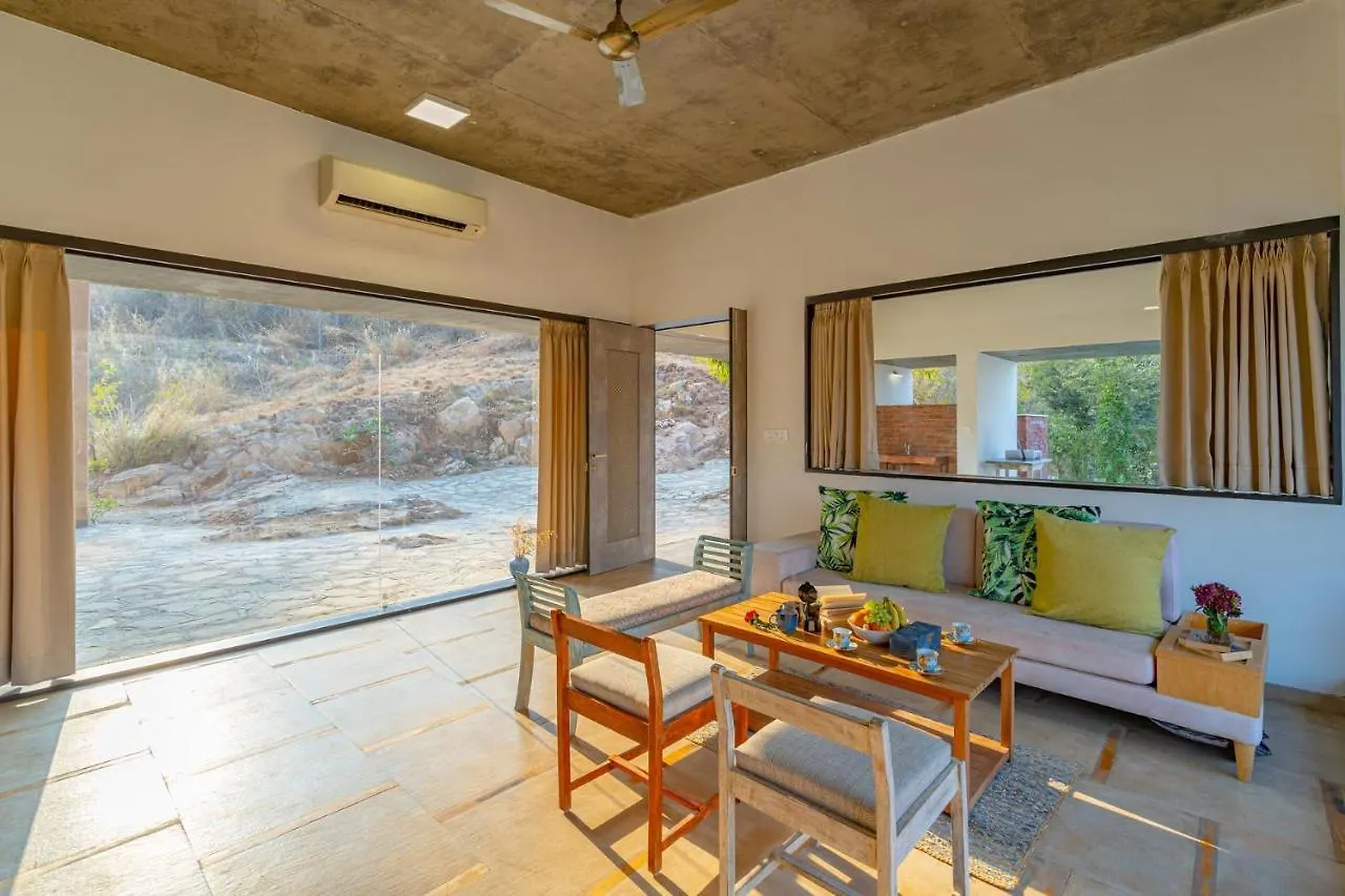 Stayvista'S Sage Scenery - Mountain-View Villa With Infinity Pool & Terrace Udaipur India